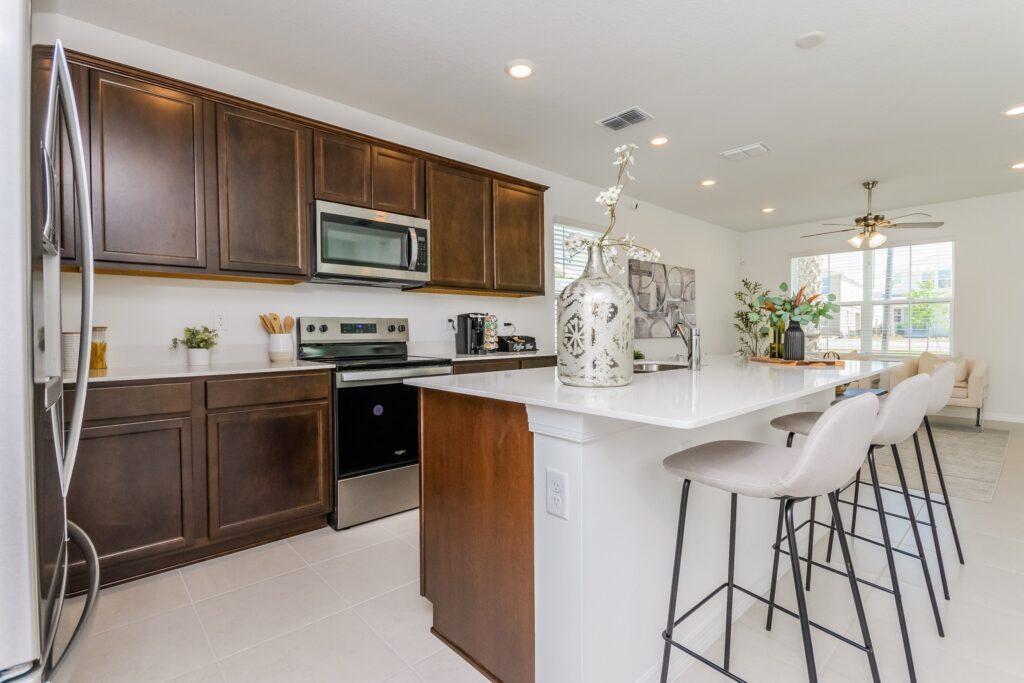 Silverleaf Oaks