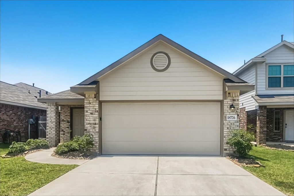 18776 Faustina Wy