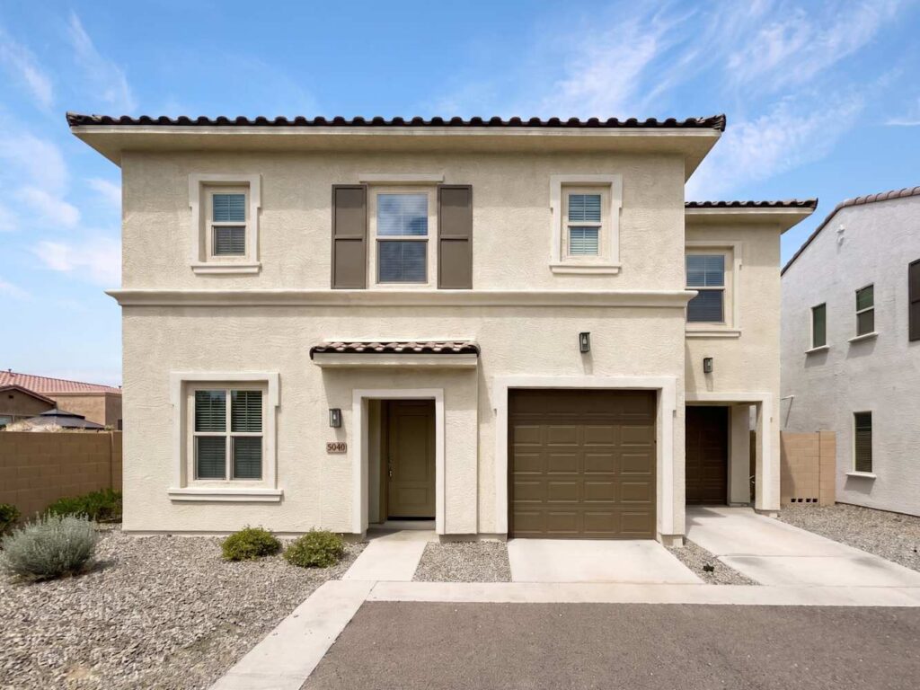 5040 N 189th Gln
