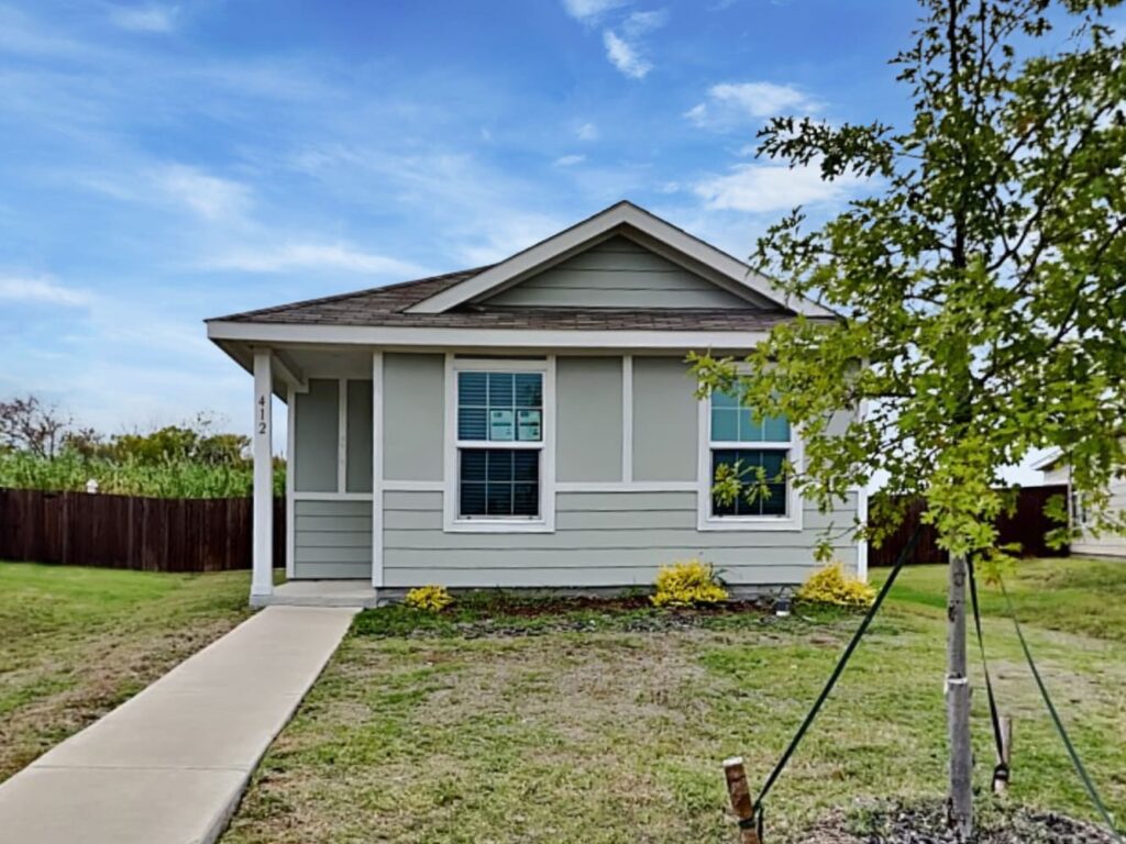 412 Branch Village Wy