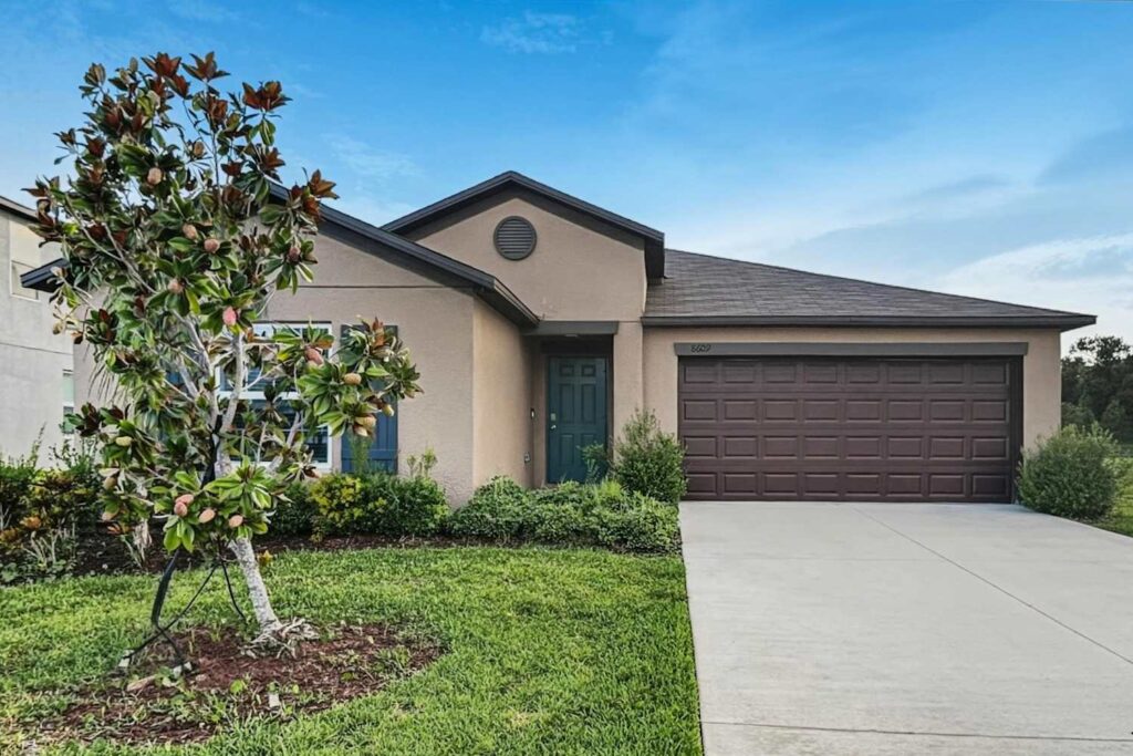 8609 40Th Cir E