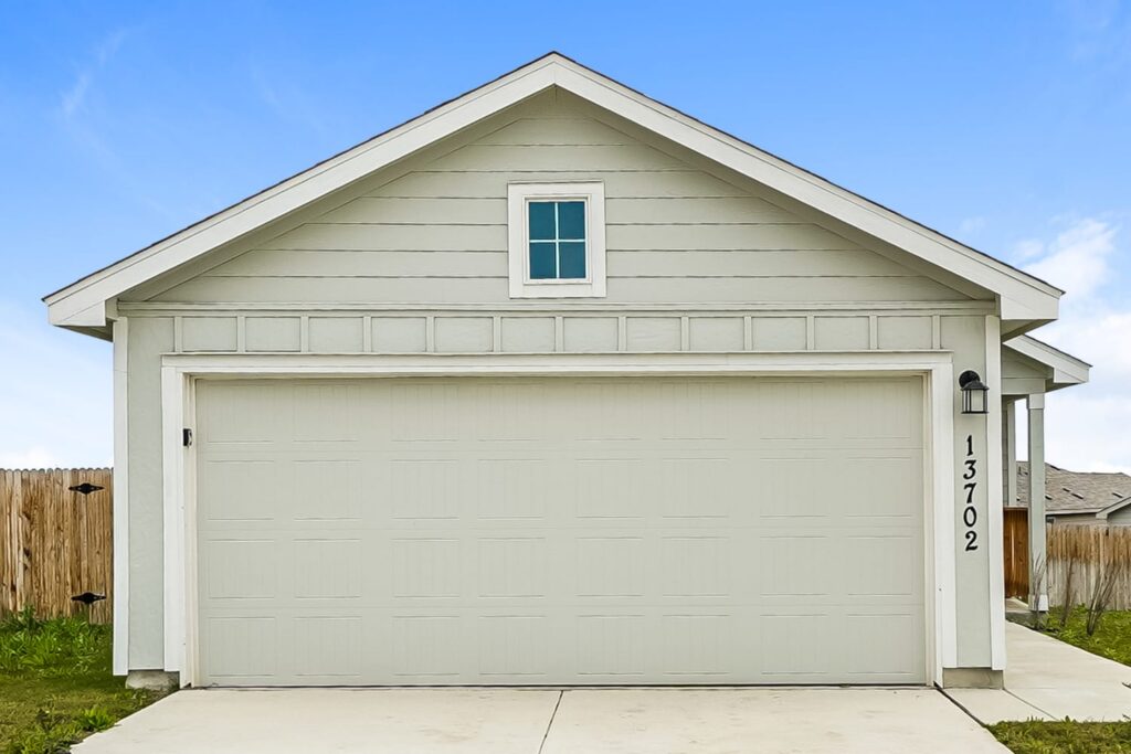 13702 Bucket Wy