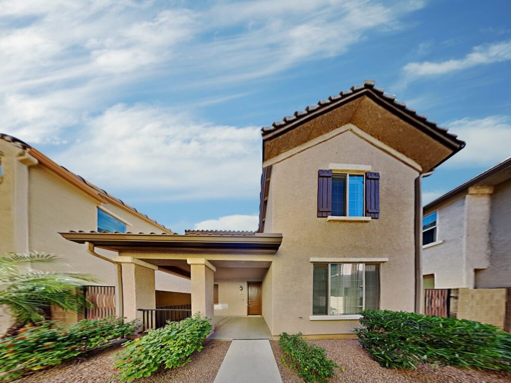 1483 S Colt Dr