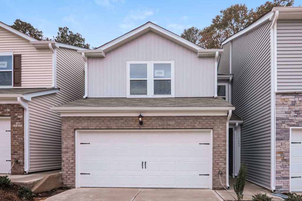 1009 Greenville Way