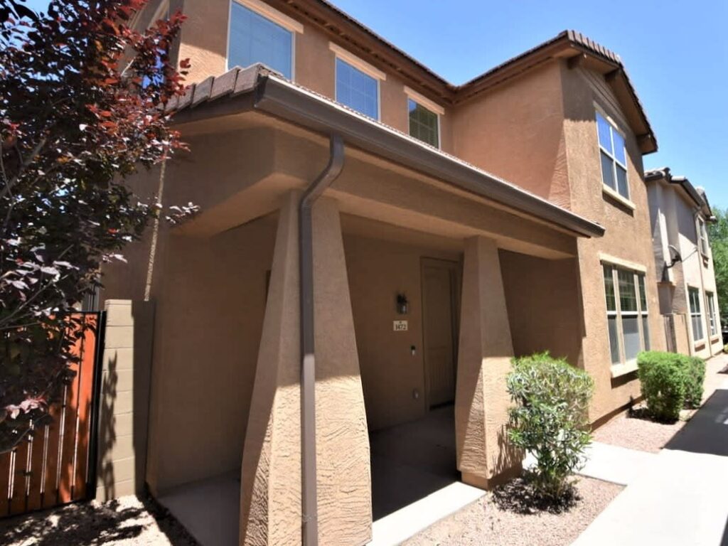 1472 S Colt Dr