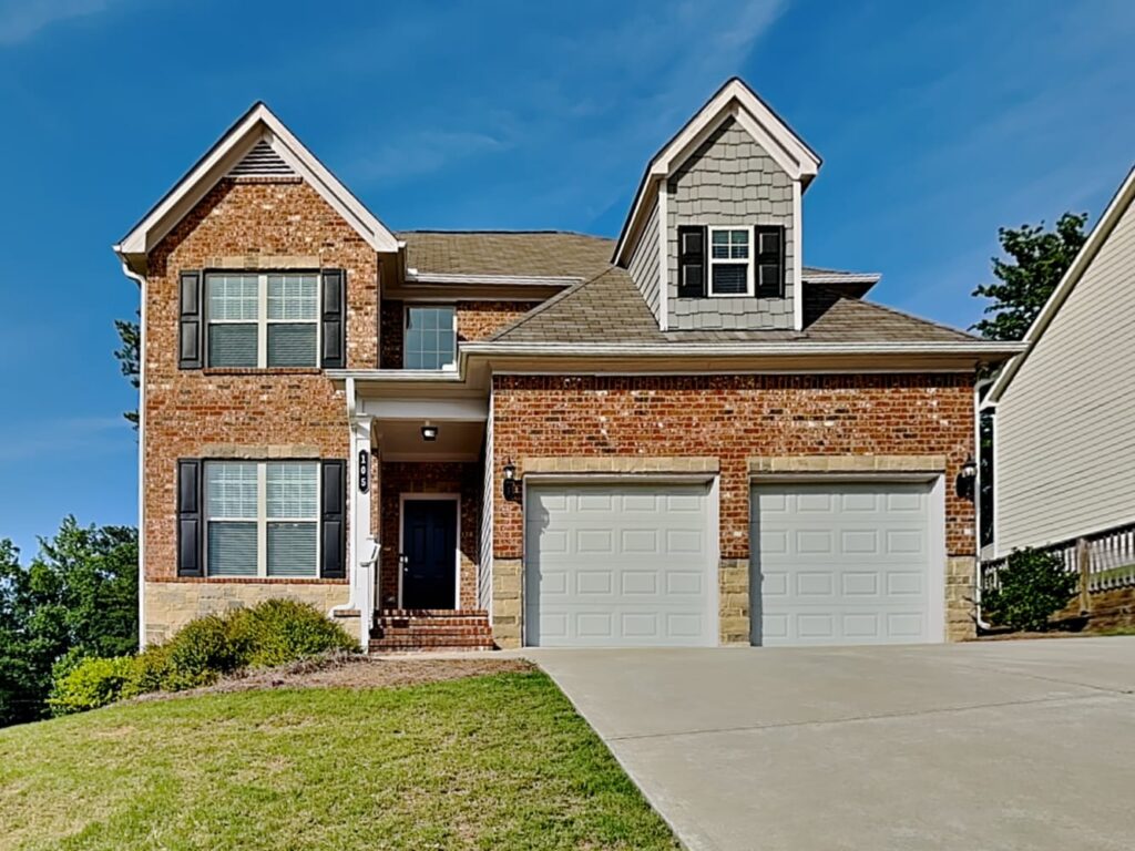 105 Moss Dr
