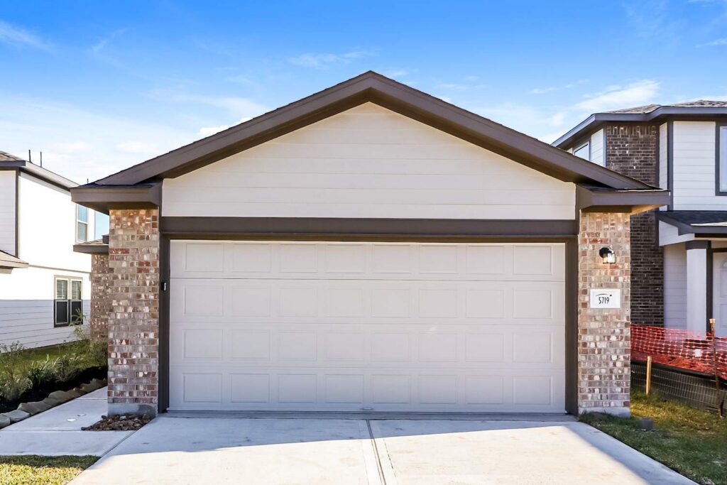 5719 Daphne Dr