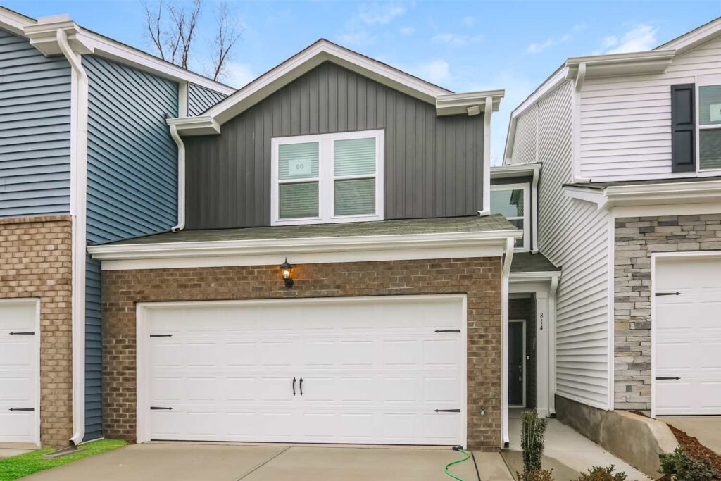814 Hilton Park Loop